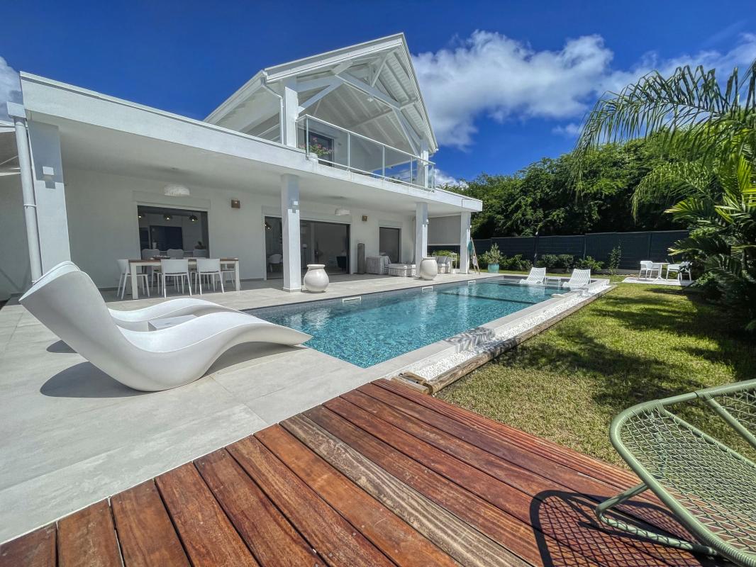 4 Location villa piscine accès plage Saint François Guadeloupe_piscine